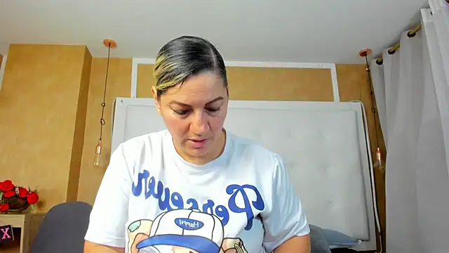 Heidy milf online show from 06-22-26, 08:39