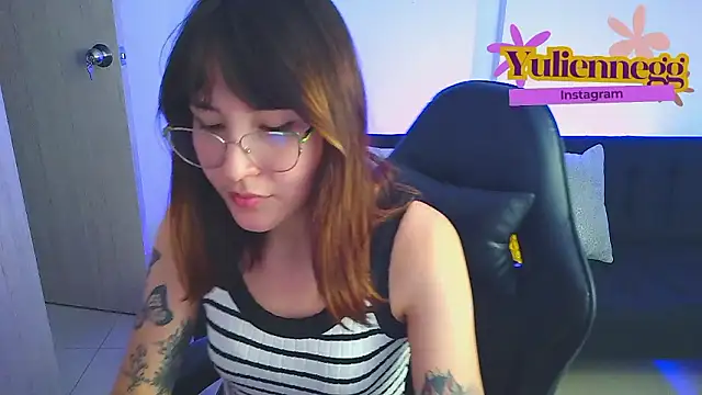 Yulienneg online show from 02-08-26, 03:43