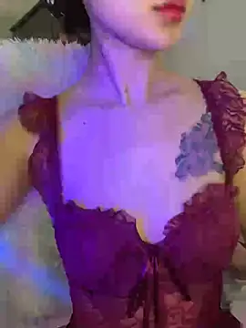 Snapshot of Sexlove_bb chatting on 04-27-26, 02:31 Sexlove bb online show from 04-27-26, 02:31
