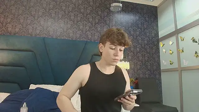 TaylerWhite online show from 04-10-26, 11:59