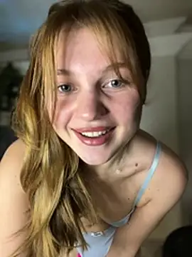 Emaline Fane online show from 05-17-26, 07:43