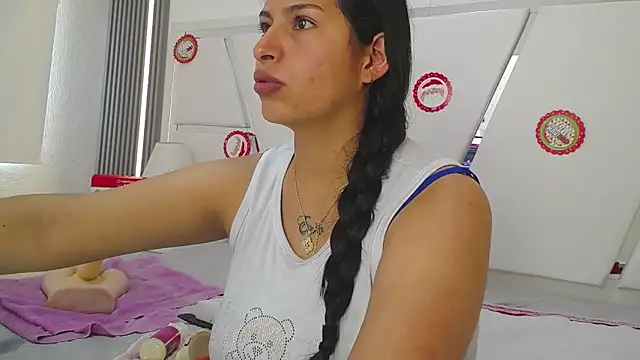 Mia garcia28 online show from 12-22-25, 07:22