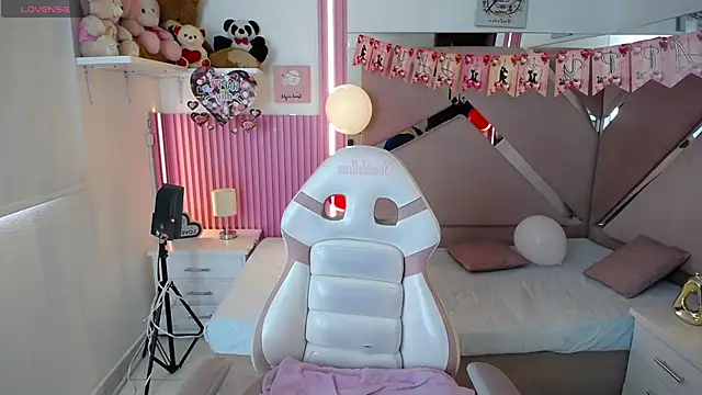 Mia garcia28 online show from 02-06-26, 08:01