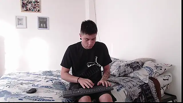 Snapshot of Sweet_paradisex chatting on 09-22-25, 11:56 Sweet paradisex online show from 09-22-25, 11:56