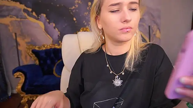 LilElfie online show from 09-09-25, 06:02