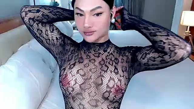 Snapshot of MariaStallion chatting on 11-11-25, 03:28 MariaStallion online show from 11-11-25, 03:28