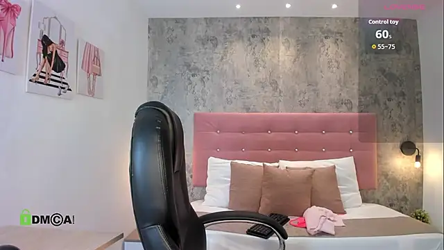 Snapshot of brithanycollins chatting on 09-17-25, 12:40 brithanycollins online show from 09-17-25, 12:40