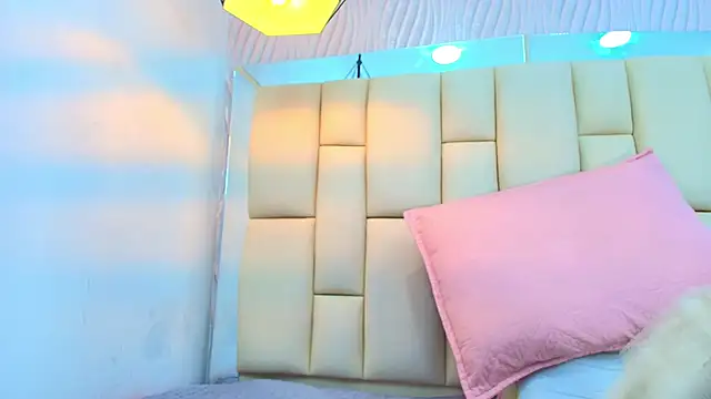 sweet amye online show from 10-06-25, 07:33