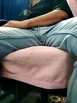 sexy boy hot lund online show from 04-11-26, 09:35