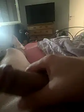 Snapshot of lUKi_ki chatting on 09-20-25, 12:17 lUKi ki online show from 09-20-25, 12:17