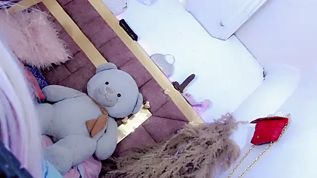 ravenous charmer online show from 02-13-26, 09:22