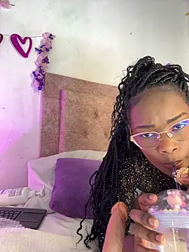 kendra smiitch online show from 02-24-26, 03:15