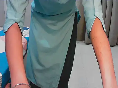 Snapshot of elize__ chatting on 09-30-25, 04:39 elize   online show from 09-30-25, 04:39