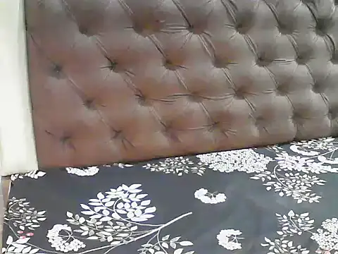 Snapshot of elize__ chatting on 10-07-25, 02:53 elize   online show from 10-07-25, 02:53