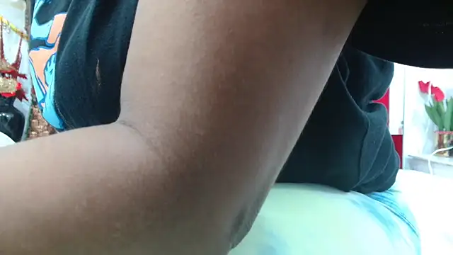 Snapshot of AmbarSmit chatting on 11-29-25, 07:50 AmbarSmit online show from 11-29-25, 07:50