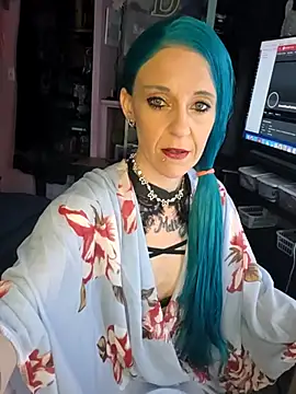 Snapshot of Purple2StayThnxx chatting on 04-30-26, 01:01 Purple2StayThnxx online show from 04-30-26, 01:01
