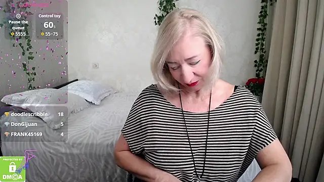 hunters woman online show from 10-21-25, 12:50