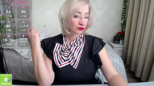 hunters woman online show from 10-23-25, 12:04