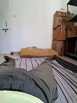 Snapshot of RAYI_Queen_3 chatting on 10-01-25, 09:15 RAYI Queen 3 online show from 10-01-25, 09:15