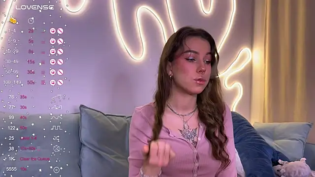 Eva Collinss online show from 11-26-25, 01:17