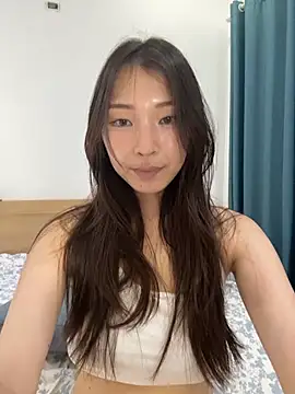 SkylerMoon online show from 04-06-26, 04:46