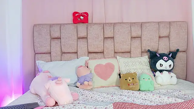 LolaYun online show from 01-09-26, 01:36