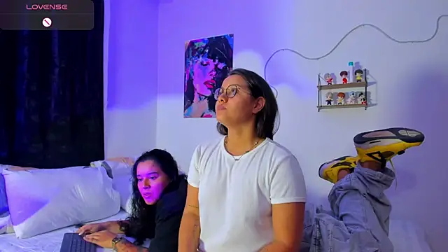 Dilan and Mia online show from 02-04-26, 05:57