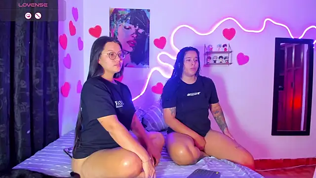 Dilan and Mia online show from 03-03-26, 12:00