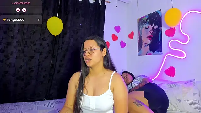 Dilan and Mia online show from 03-24-26, 09:42