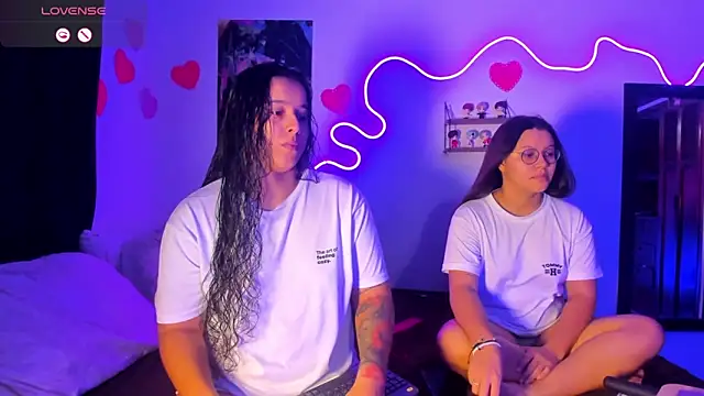 Dilan and Mia online show from 04-09-26, 10:48