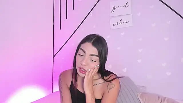 MiahCornell  online show from 03-07-26, 08:06