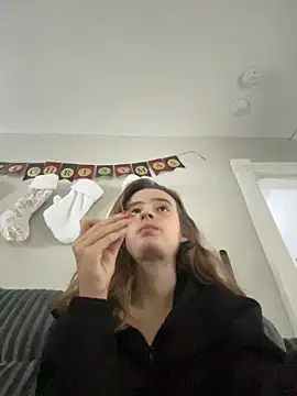 SeccySerena online show from 12-14-25, 08:24