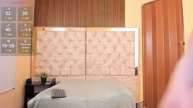 anita toro  online show from 04-08-26, 11:32