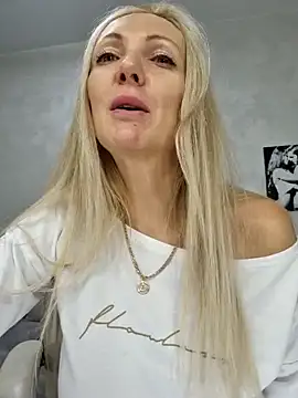 Monna online show from 12-23-24, 03:01