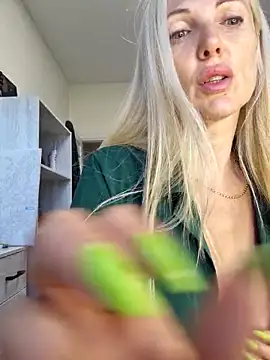 Monna online show from 09-12-25, 02:06