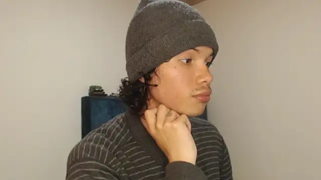 Snapshot of Xoxo_Smiles chatting on 09-10-25, 06:19 Xoxo Smiles online show from 09-10-25, 06:19