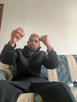 Snapshot of Nonsoilmionome89 chatting on 10-26-25, 02:56 Nonsoilmionome89 online show from 10-26-25, 02:56