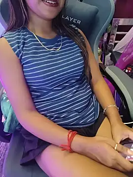 Snapshot of Puja-baby chatting on 07-05-26, 09:22 Puja-baby online show from 07-05-26, 09:22