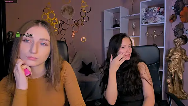 eva smiith  online show from 11-26-25, 06:47