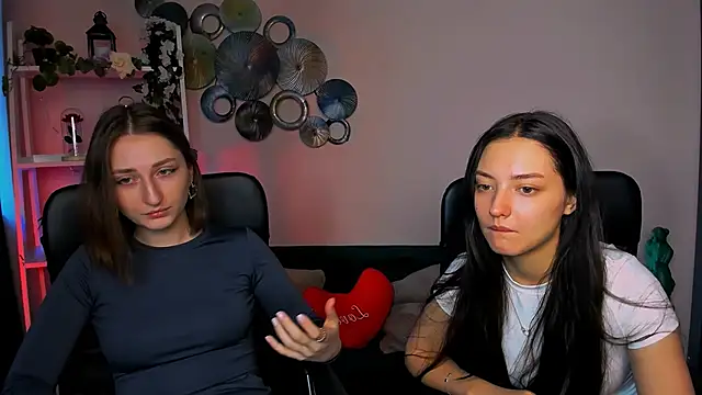 eva smiith  online show from 03-25-26, 06:52