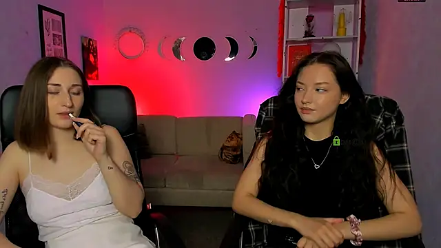 eva smiith  online show from 05-22-26, 05:47