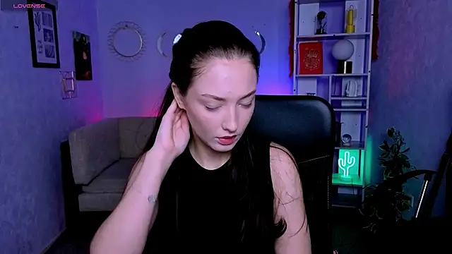 eva smiith  online show from 06-02-26, 05:42
