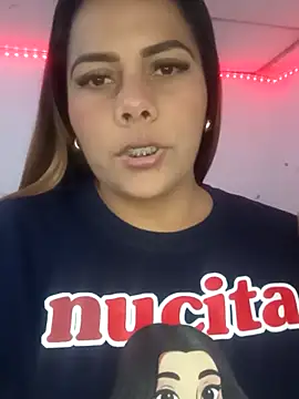 Snapshot of camila_rogue chatting on 10-10-25, 01:10 camila rogue online show from 10-10-25, 01:10