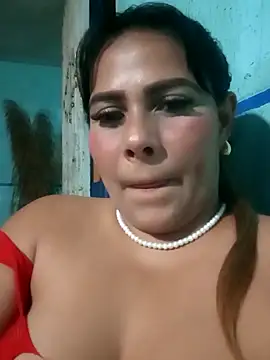 Snapshot of camila_rogue chatting on 10-12-25, 01:37 camila rogue online show from 10-12-25, 01:37