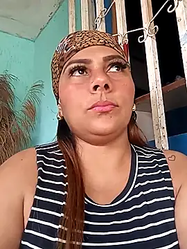 Snapshot of camila_rogue chatting on 10-14-25, 01:01 camila rogue online show from 10-14-25, 01:01