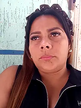 Snapshot of camila_rogue chatting on 10-19-25, 01:01 camila rogue online show from 10-19-25, 01:01