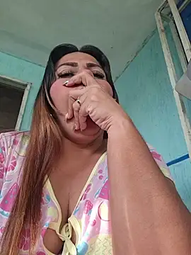 Snapshot of camila_rogue chatting on 11-16-25, 12:00 camila rogue online show from 11-16-25, 12:00