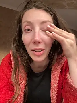 HellaryTourent online show from 10-29-25, 07:26