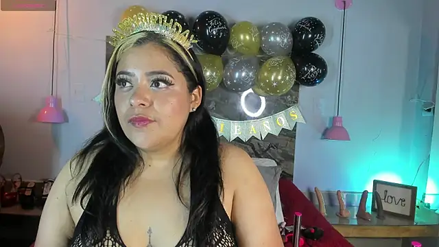 Snapshot of Brenda-maz chatting on 10-17-25, 12:19 Brenda-maz online show from 10-17-25, 12:19
