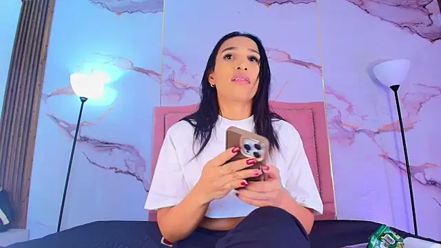 AlyaThompson online show from 05-22-26, 04:08